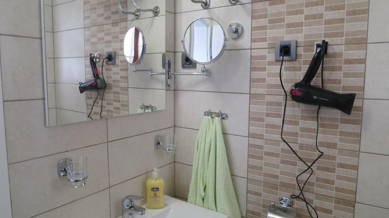 מאלינסקה Studio Apartment Branka מראה חיצוני תמונה